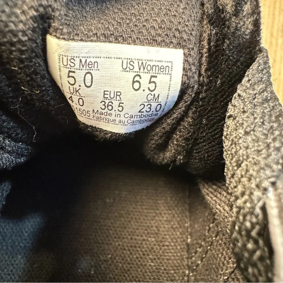 NWOT Black Velvet Old Skool Vans Skater Shoes Low Top Sneakers Unisex 6.5-W 5-M - Picture 5 of 8